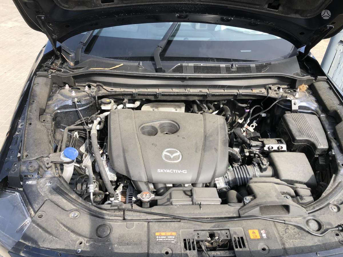 Mazda CX-5 dalimis. Spalvos kodas 42m