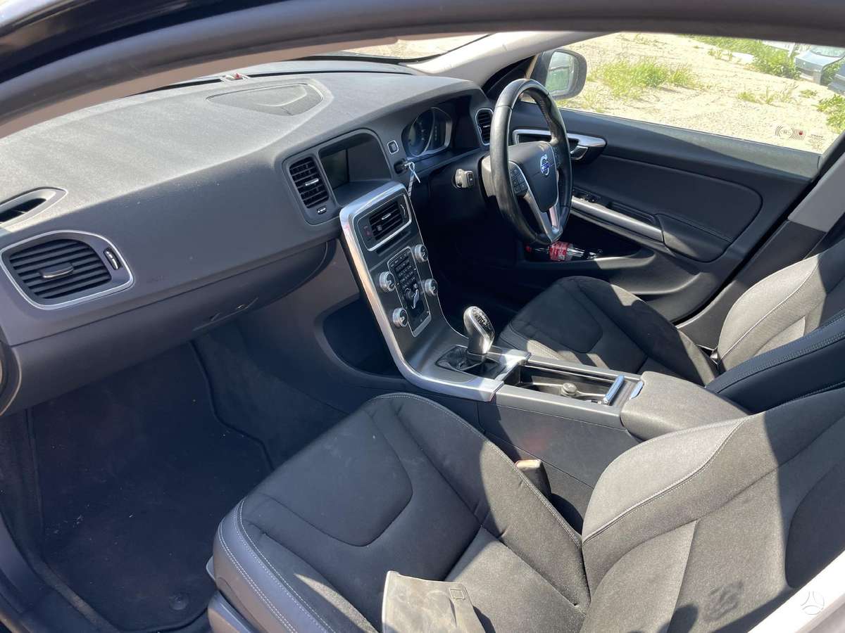 Volvo V60 rezerves daļās
