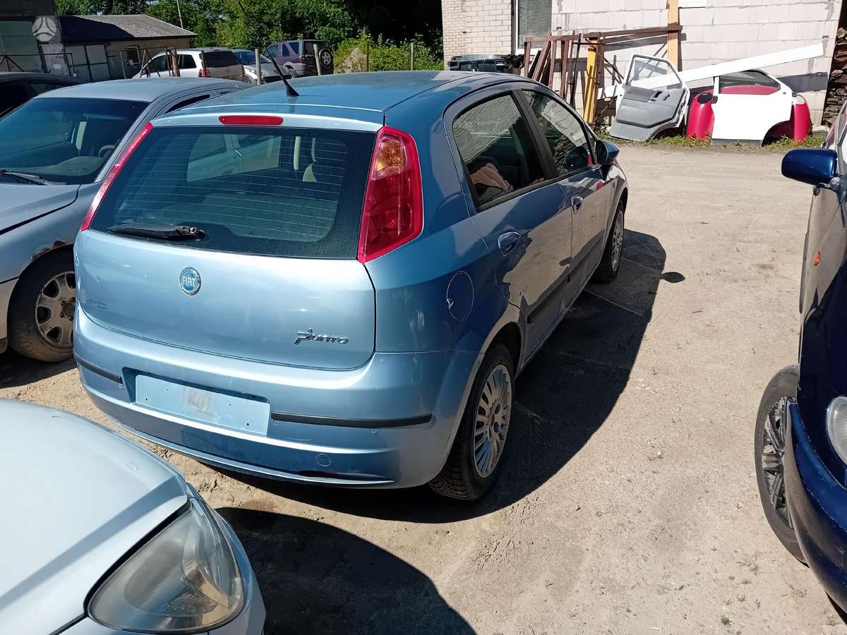 Fiat Punto dalimis