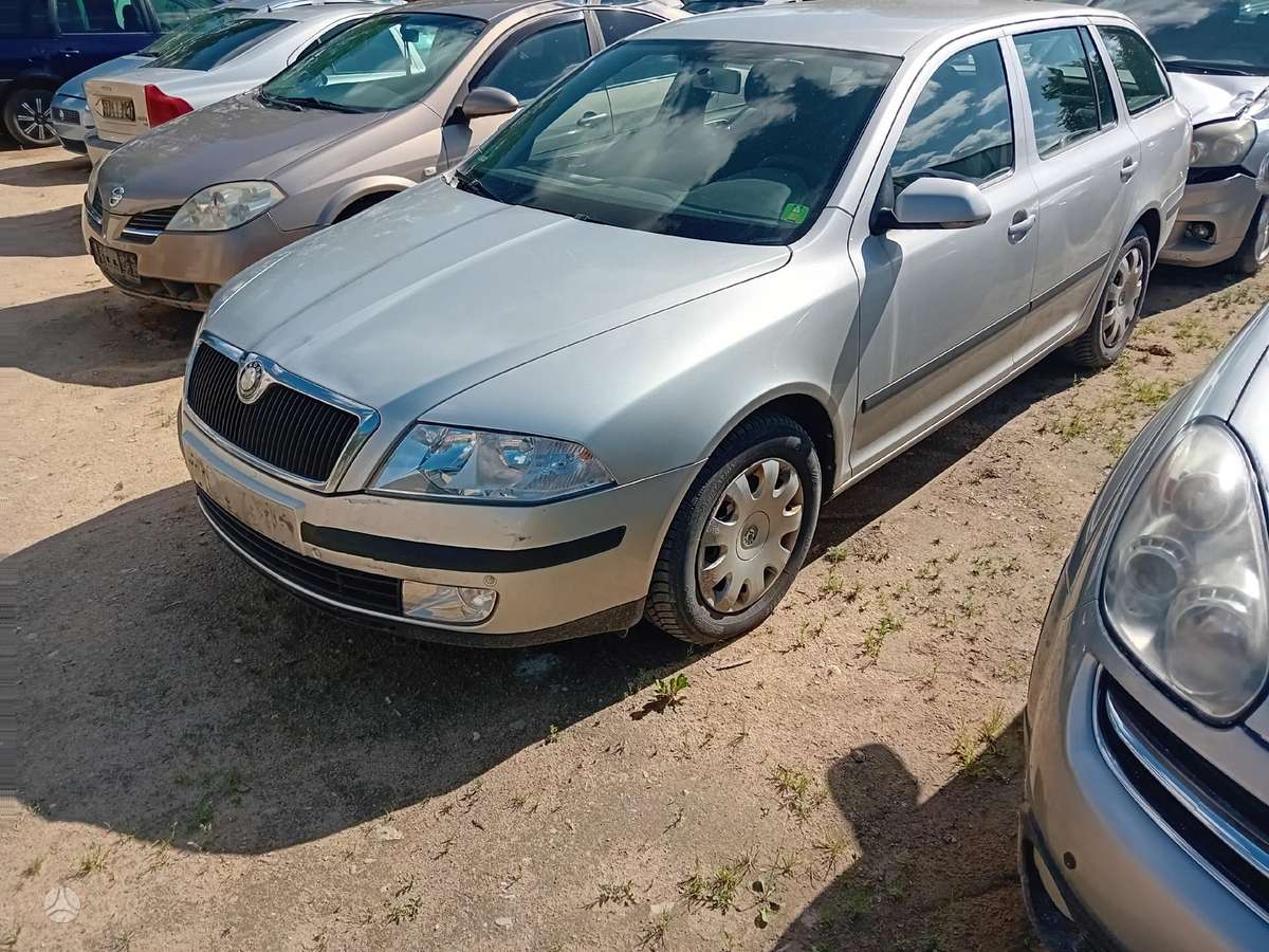 Skoda Octavia dalimis