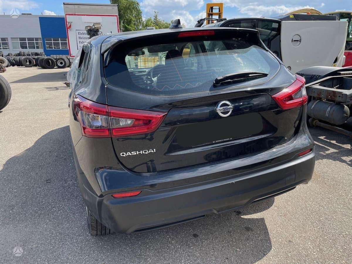 Nissan Qashqai+2 dalimis
