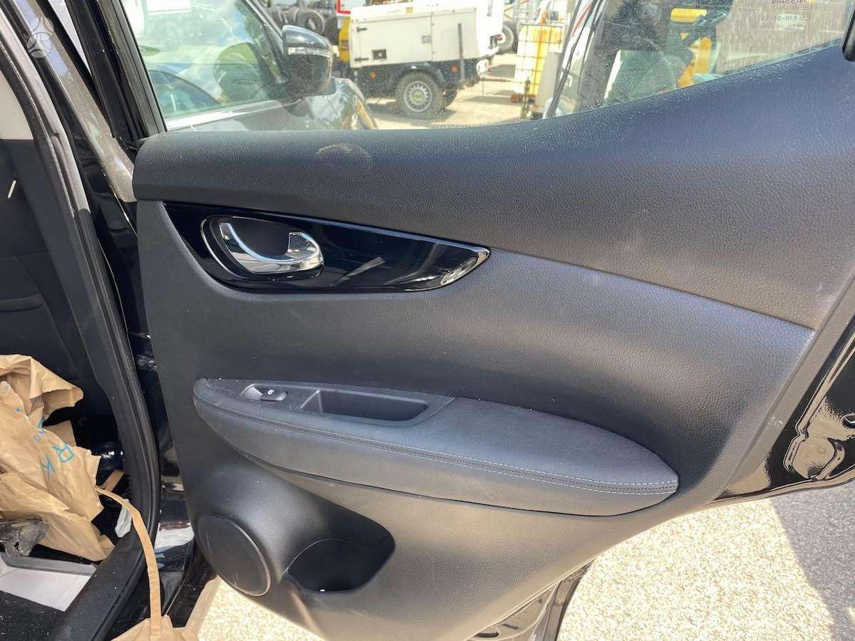 Nissan Qashqai+2 по частям