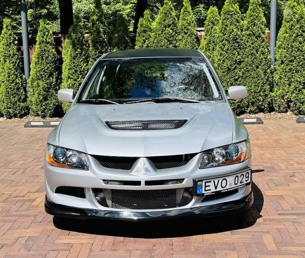 Mitsubishi Lancer Evolution, 2.0 l., sedanas