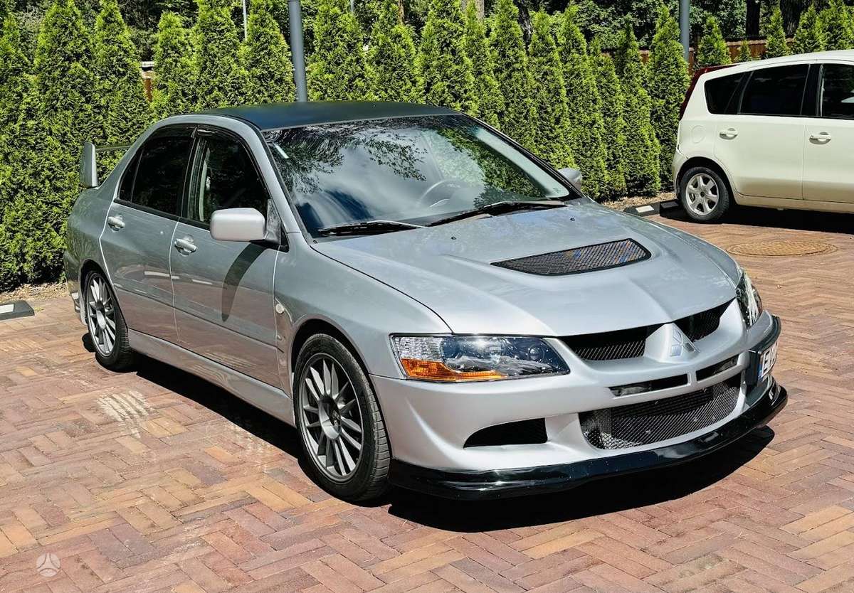 Mitsubishi Lancer Evolution, 2.0 l., sedanas