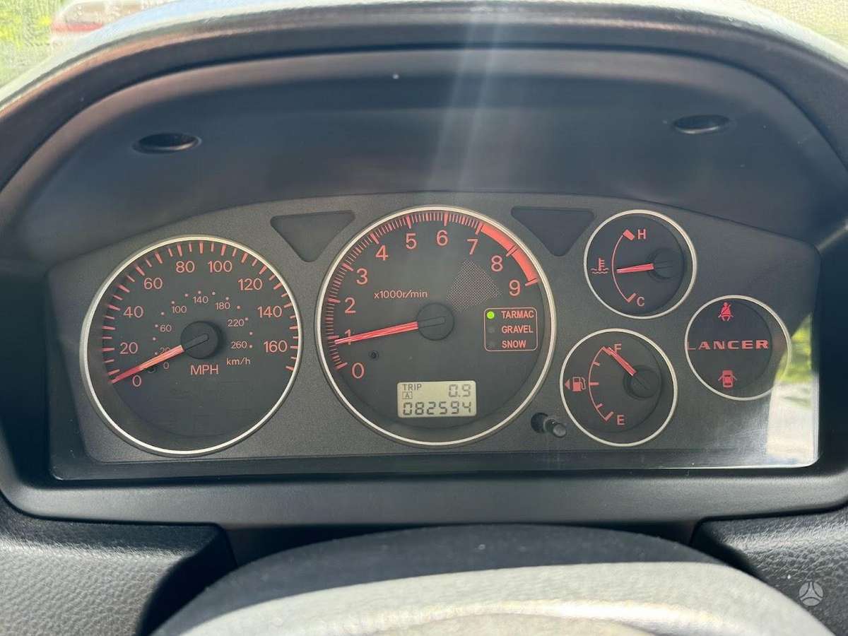 Mitsubishi Lancer Evolution, 2.0 l., sedanas