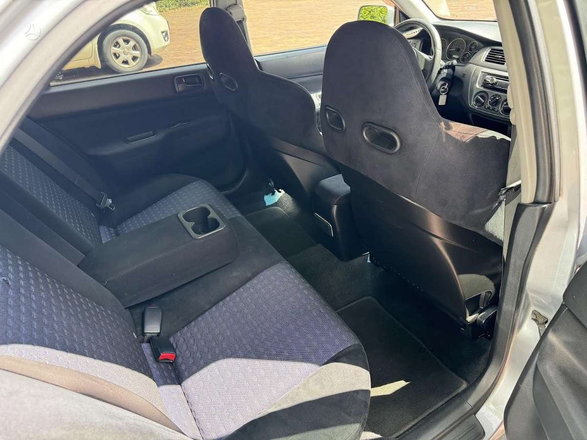 Mitsubishi Lancer Evolution, 2.0 l., sedanas