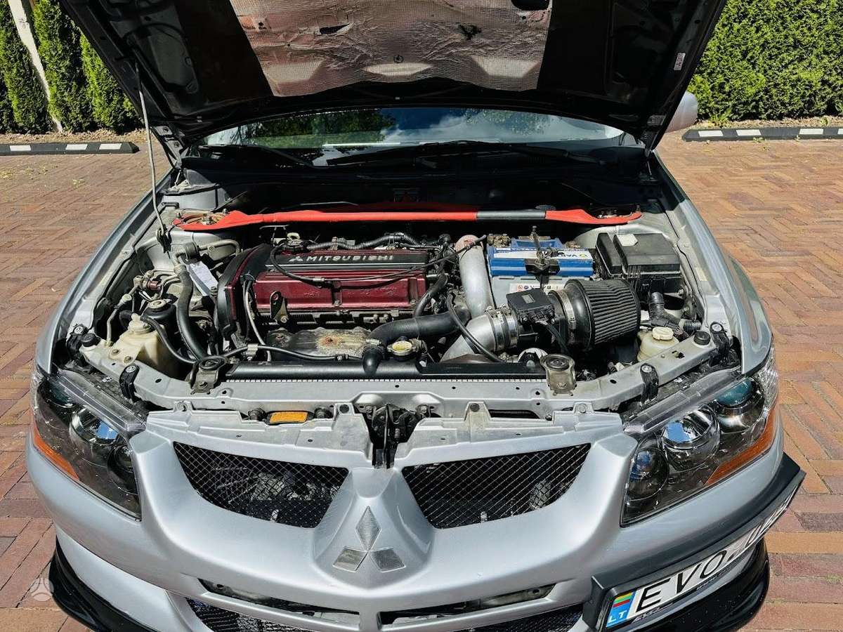 Mitsubishi Lancer Evolution, 2.0 l., sedanas