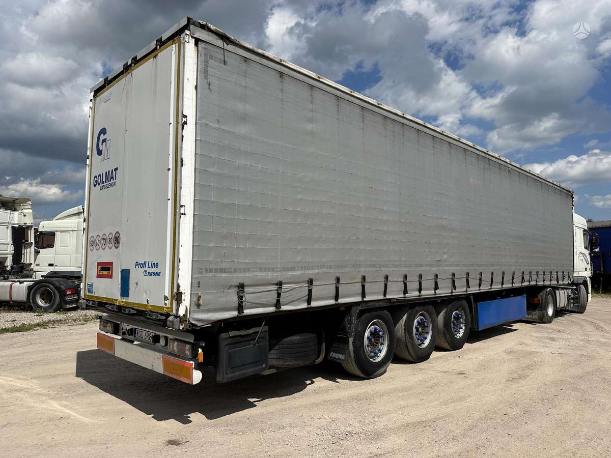 Krone, curtain / tarpaulin