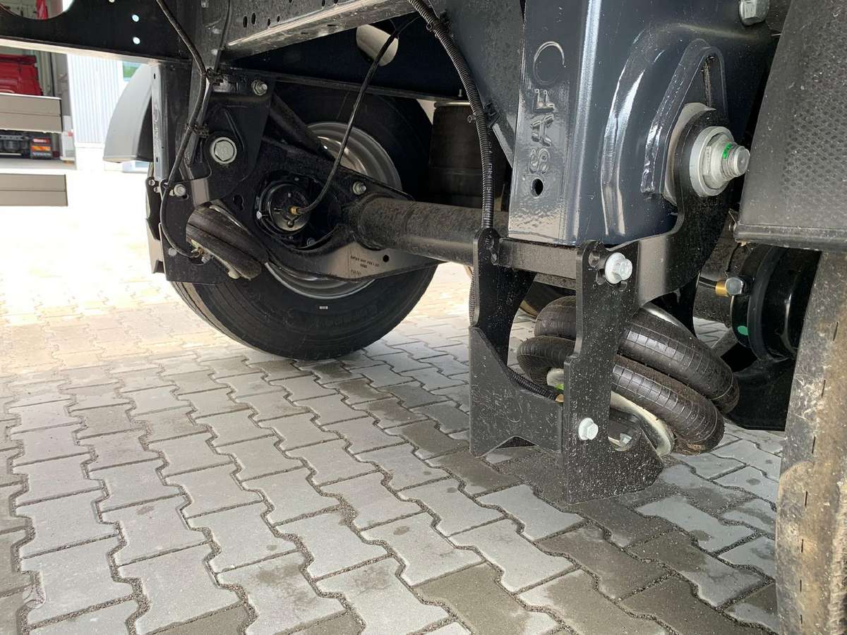 Schwarzmüller J203, užuolaidinės / tentinės
