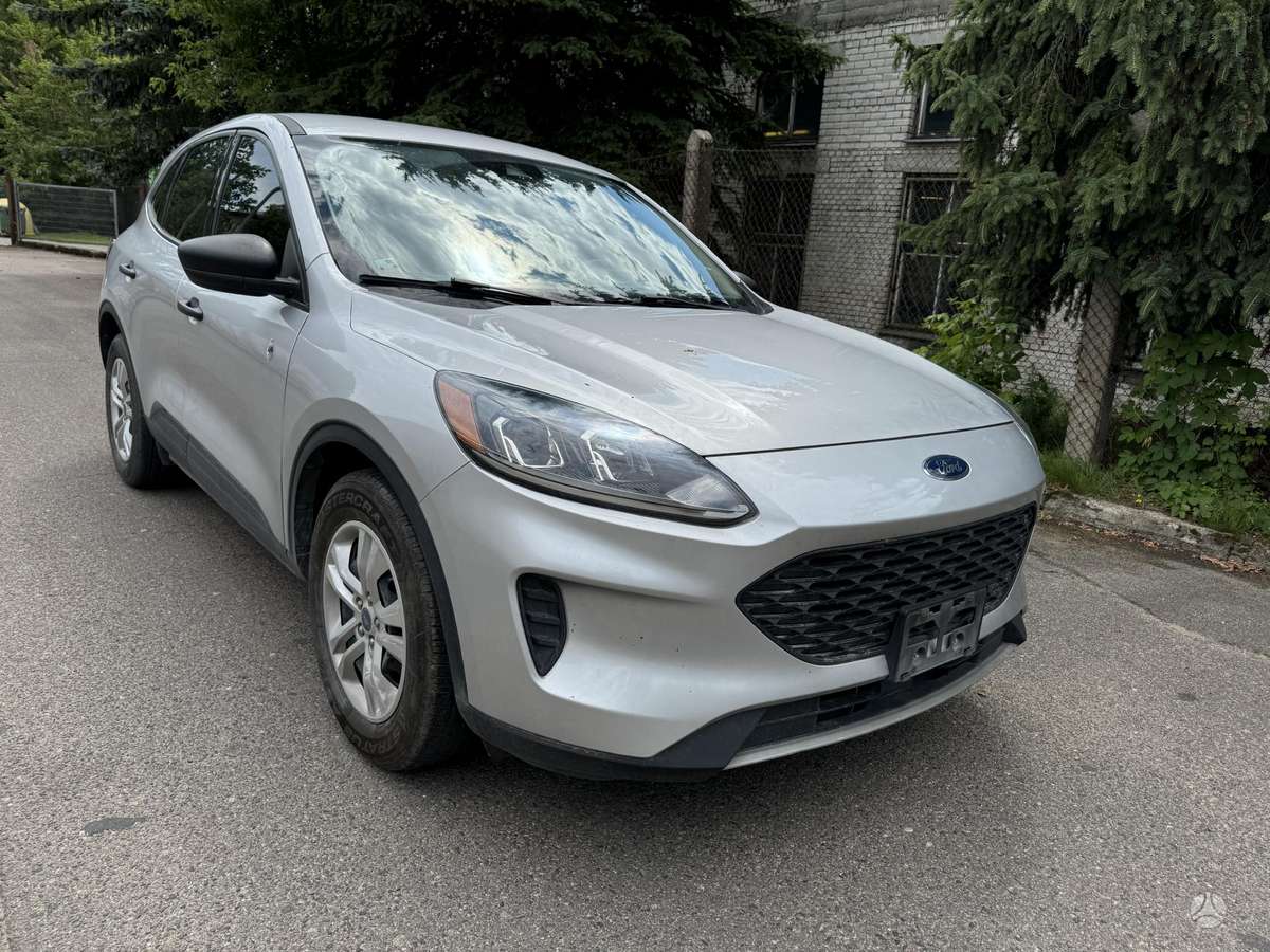 Ford Escape Visas dalimis