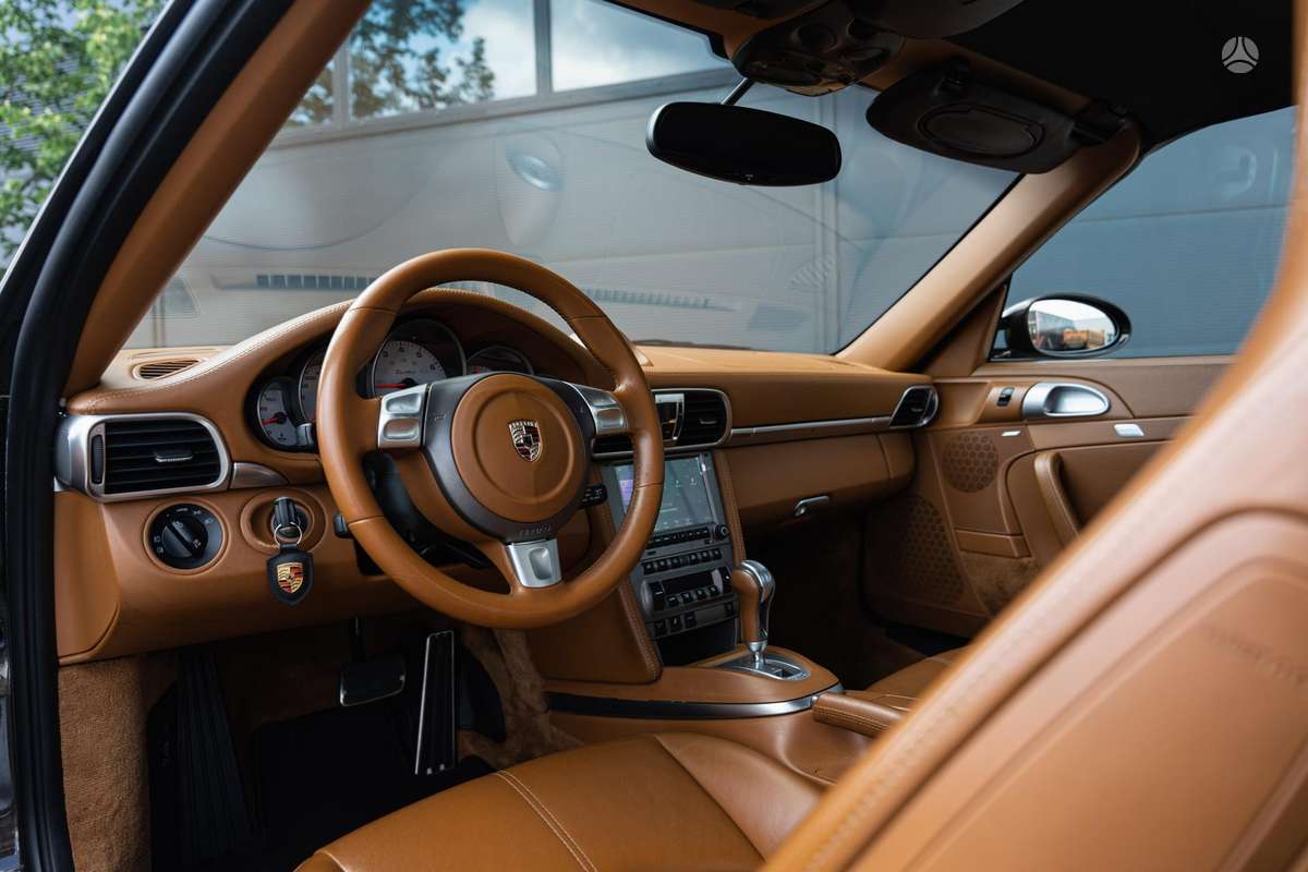 Porsche 911 - 8