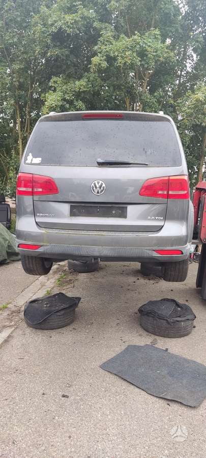 Volkswagen Touran 37069885048