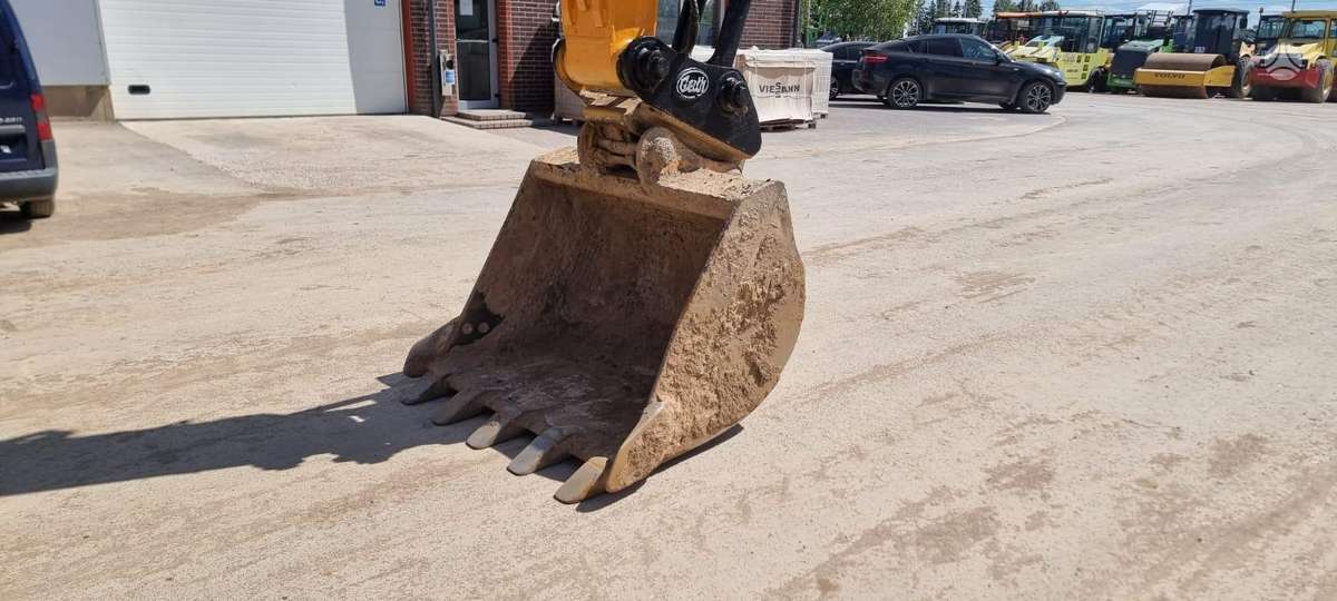 Hyundai Robex 160LC-9A, ekskavatoriai