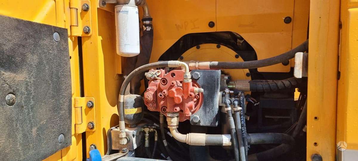 Hyundai Robex 160LC-9A, ekskavatoriai