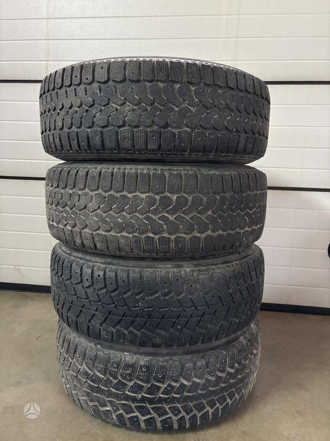 Pirelli, universalios 235/65 R17