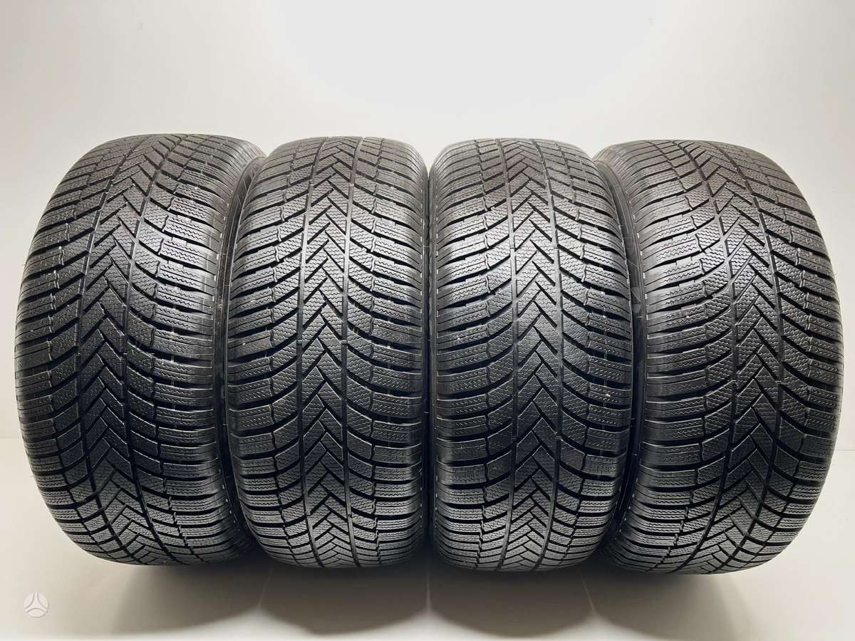Bridgestone Blizzak LM005 2022m, winter 255/50 R19