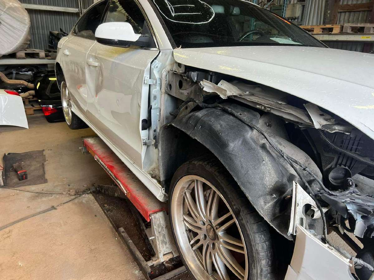Audi A5 rezerves daļās