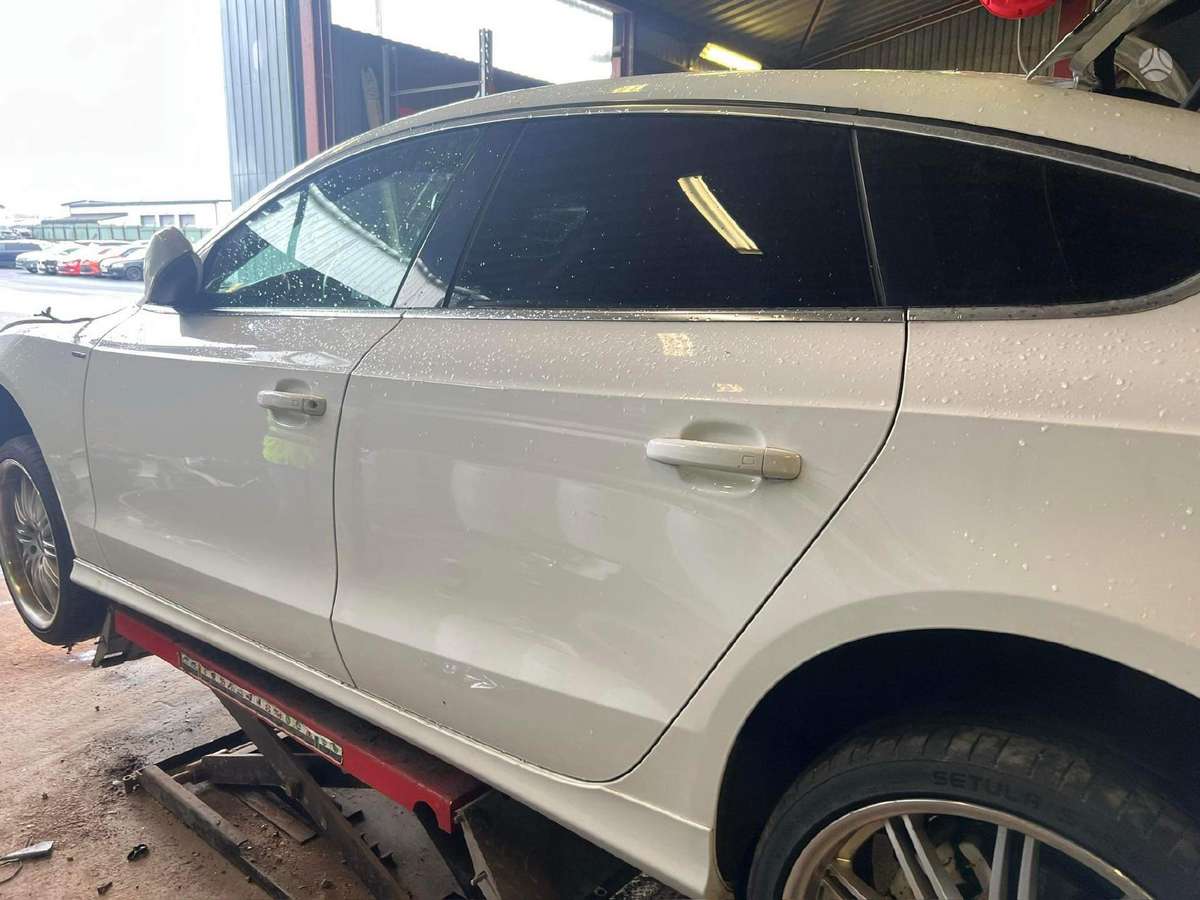 Audi A5 rezerves daļās