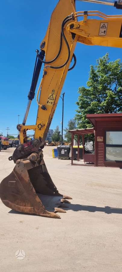 JCB 220 XL, excavator