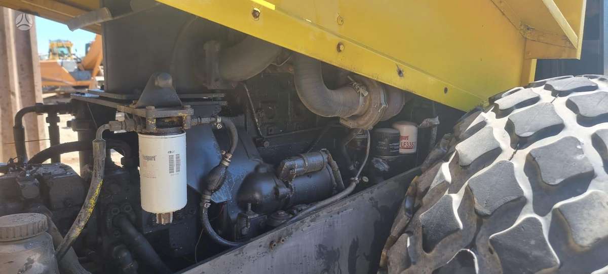 Bomag BW211D-3, vibro technika