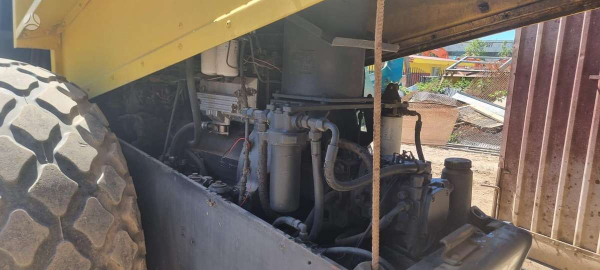 Bomag BW211D-3, vibro technika