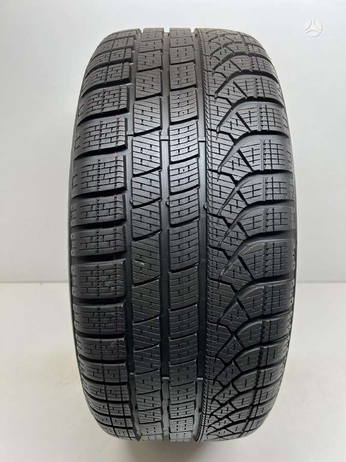 Pirelli P-Zero Winter * MO 2020m, зимние 245/40 R20