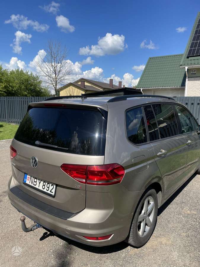 Volkswagen Jetta, sedanas
