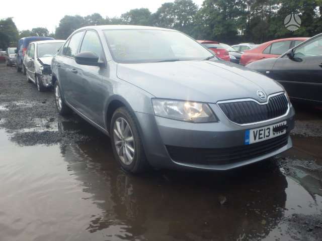 Skoda Octavia dalimis