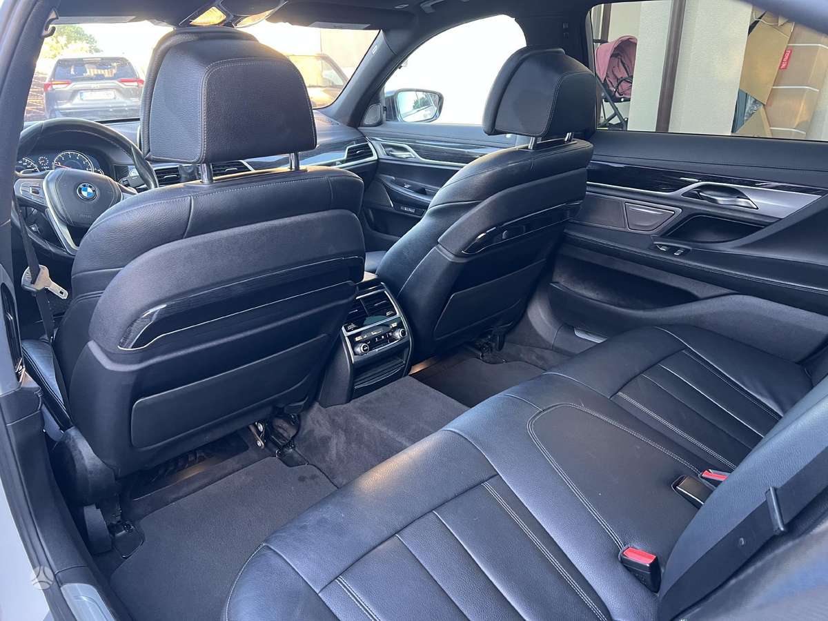 BMW 730, 3.0 l., Седан