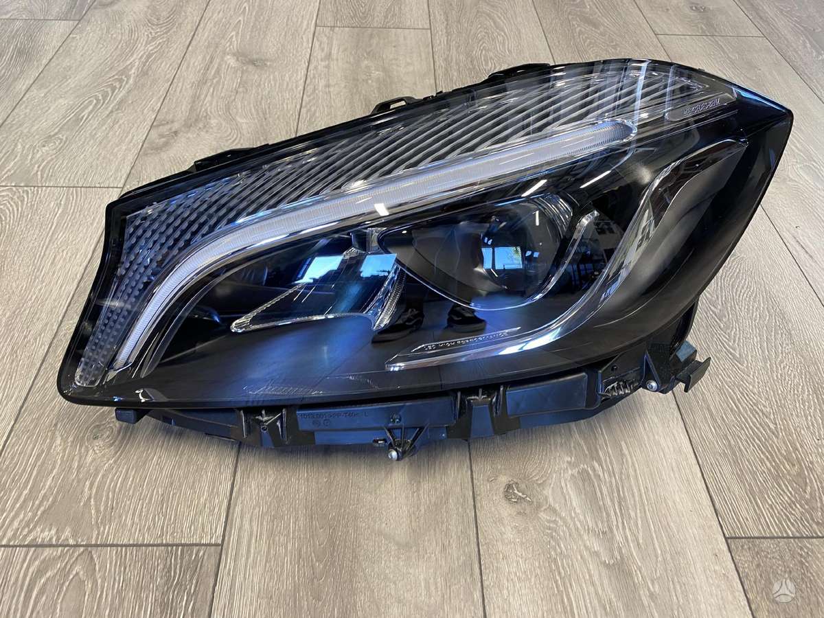 Mercedes-Benz A klasė фары