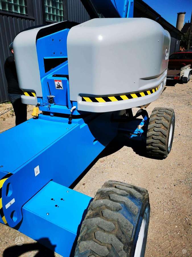 Genie S-45, alkūniniai keltuvai