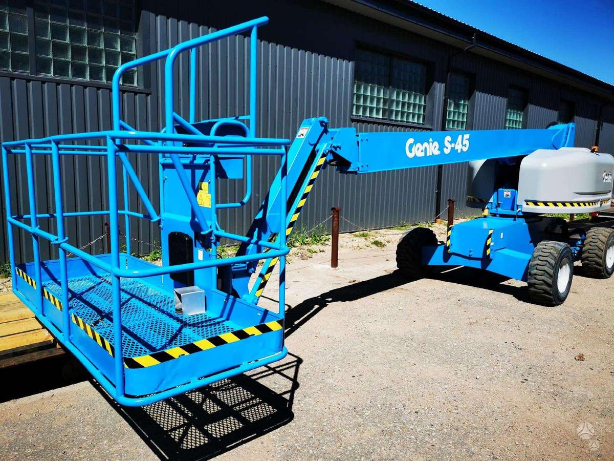 Genie S-45, alkūniniai keltuvai