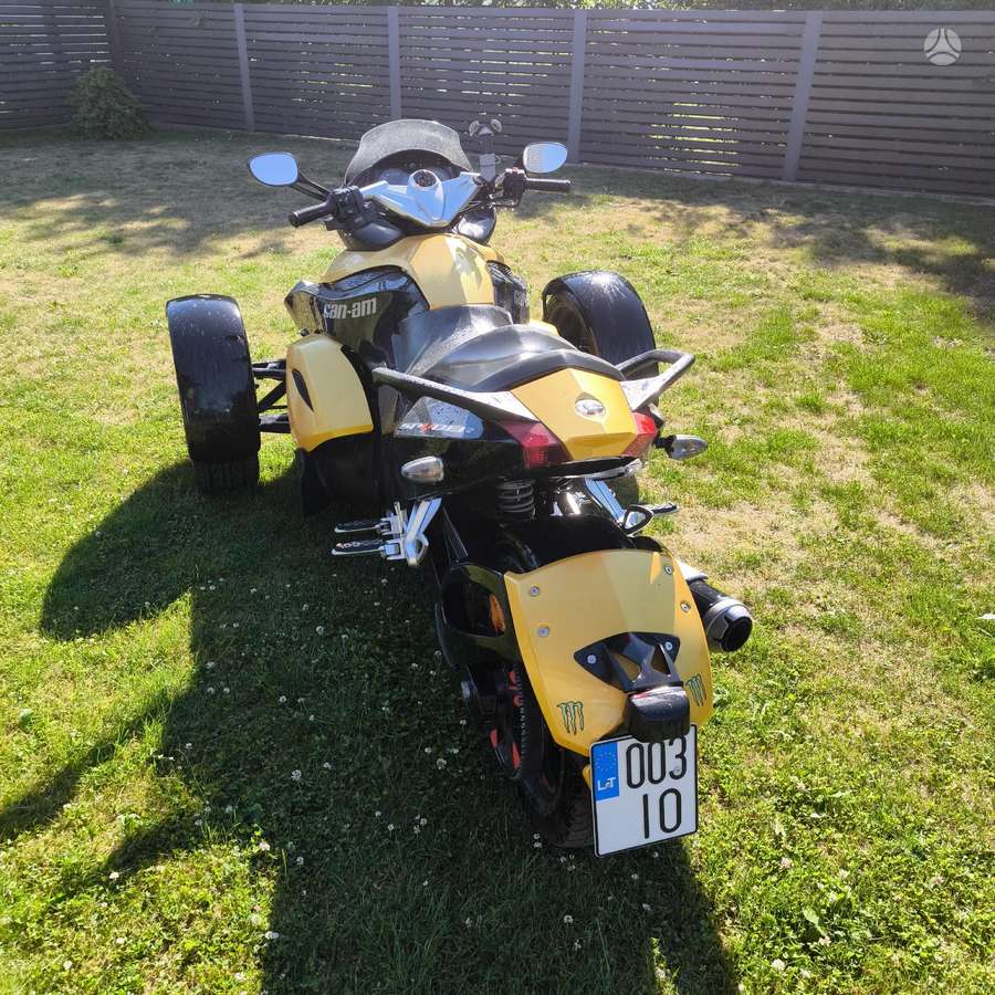 Can-Am Spyder 991cc, triračiai