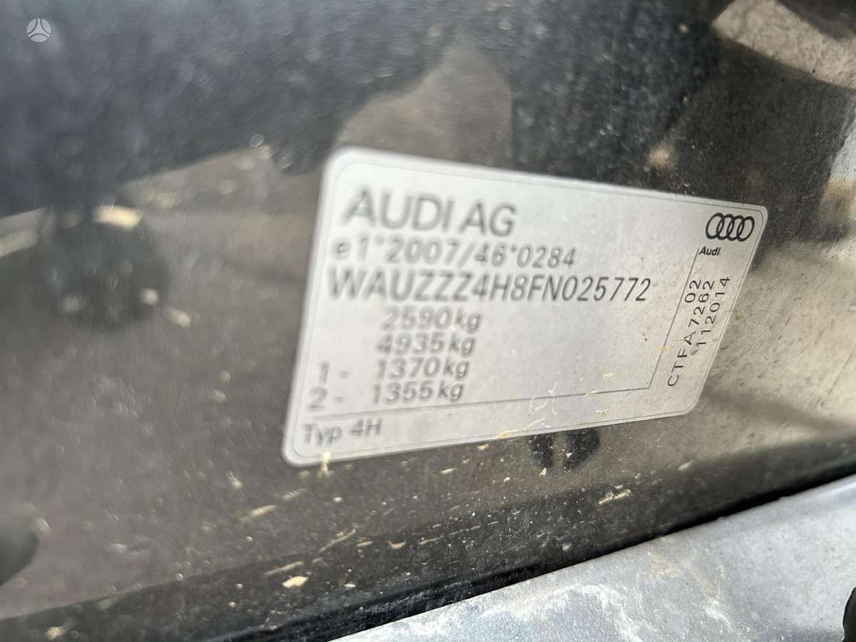 Audi S8