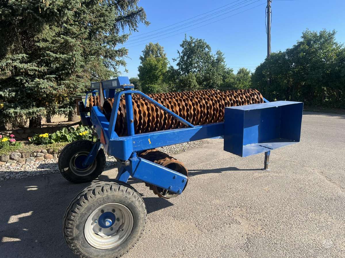 Dalbo Minimax 630, dirvos tankinimo, lyginimo volai