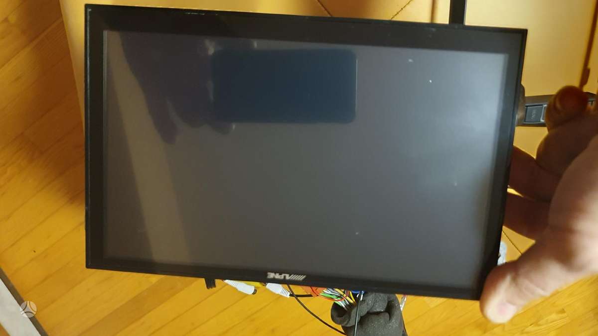 Alpine LCD X-901D, multimedia and navigation