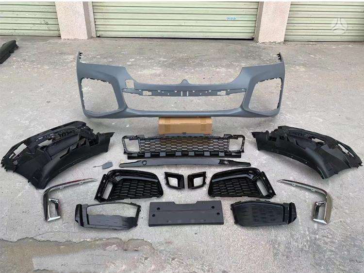 BMW 7 serija apdailos detalės