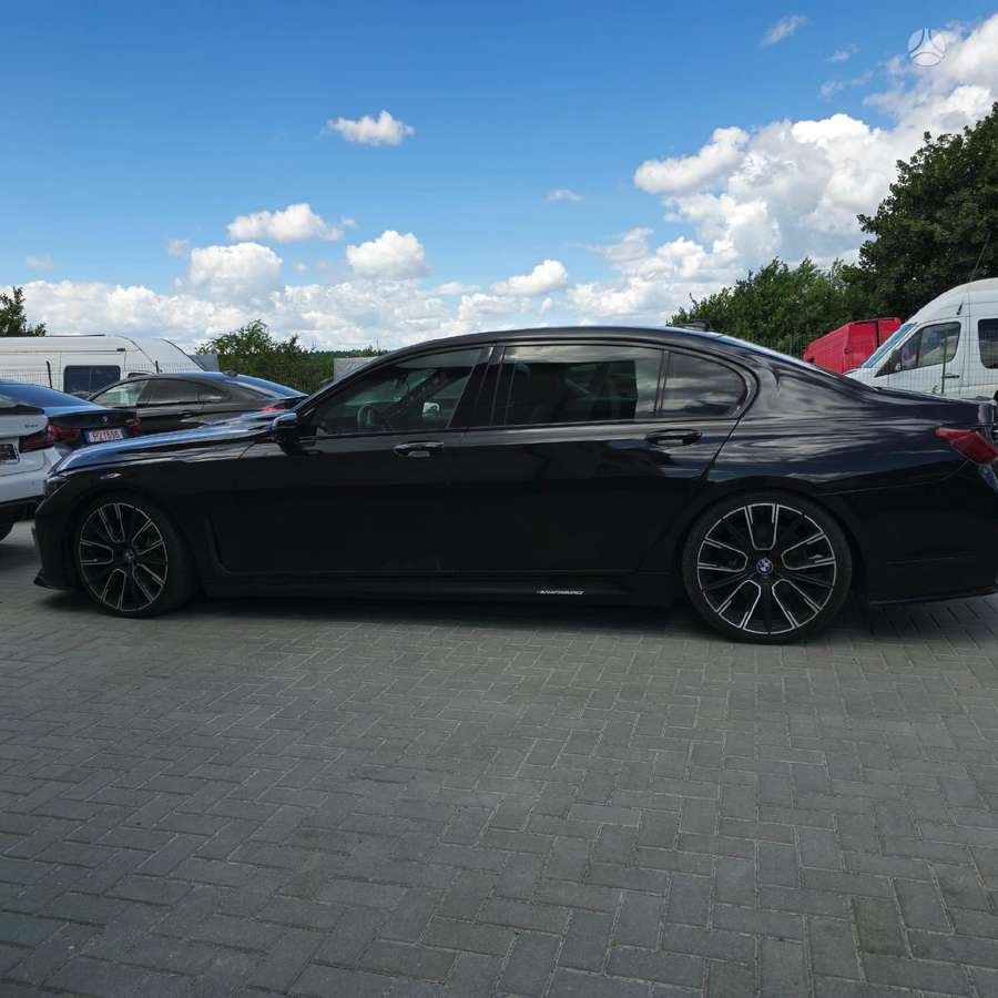BMW 7 serija apdailos detalės
