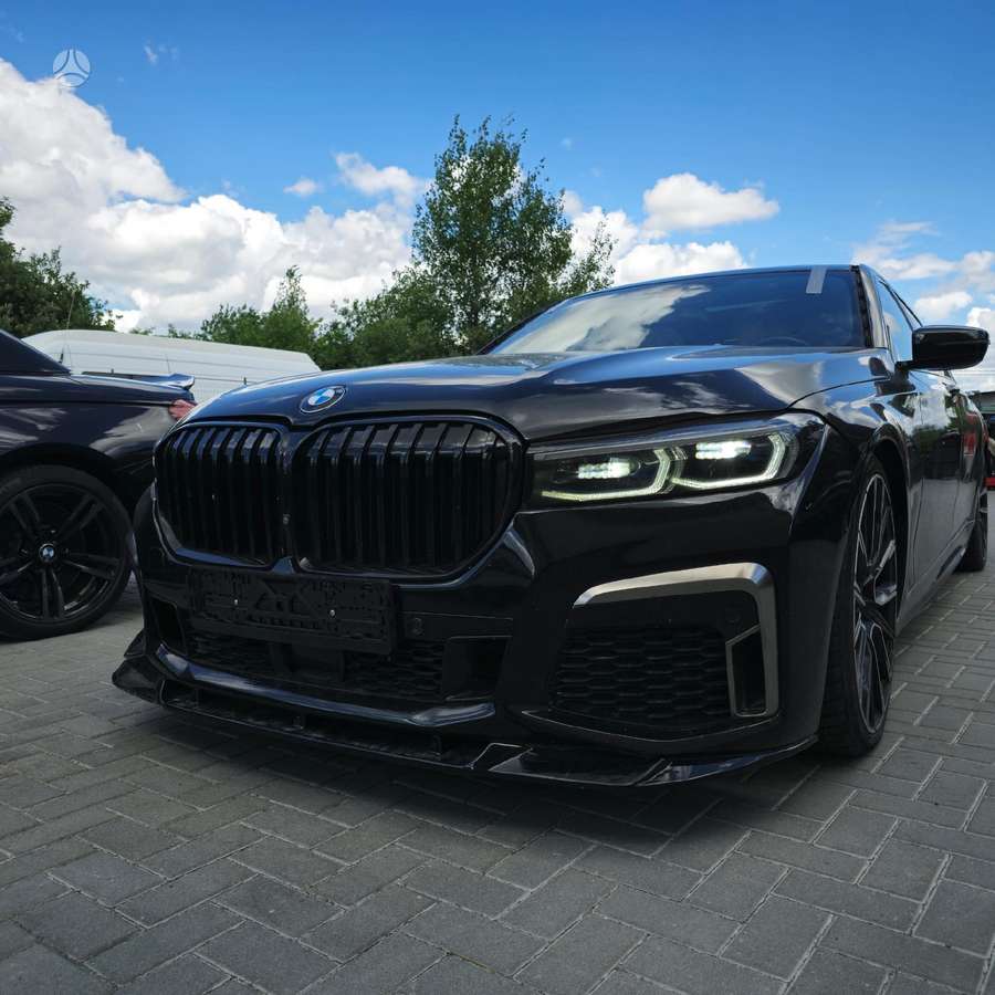 BMW 7 serija apdailos detalės