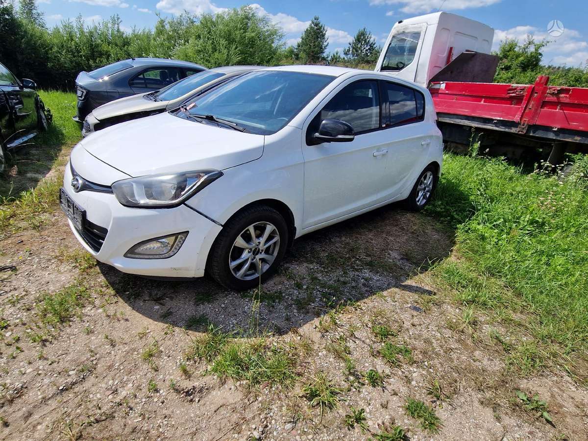 Hyundai i20 for parts