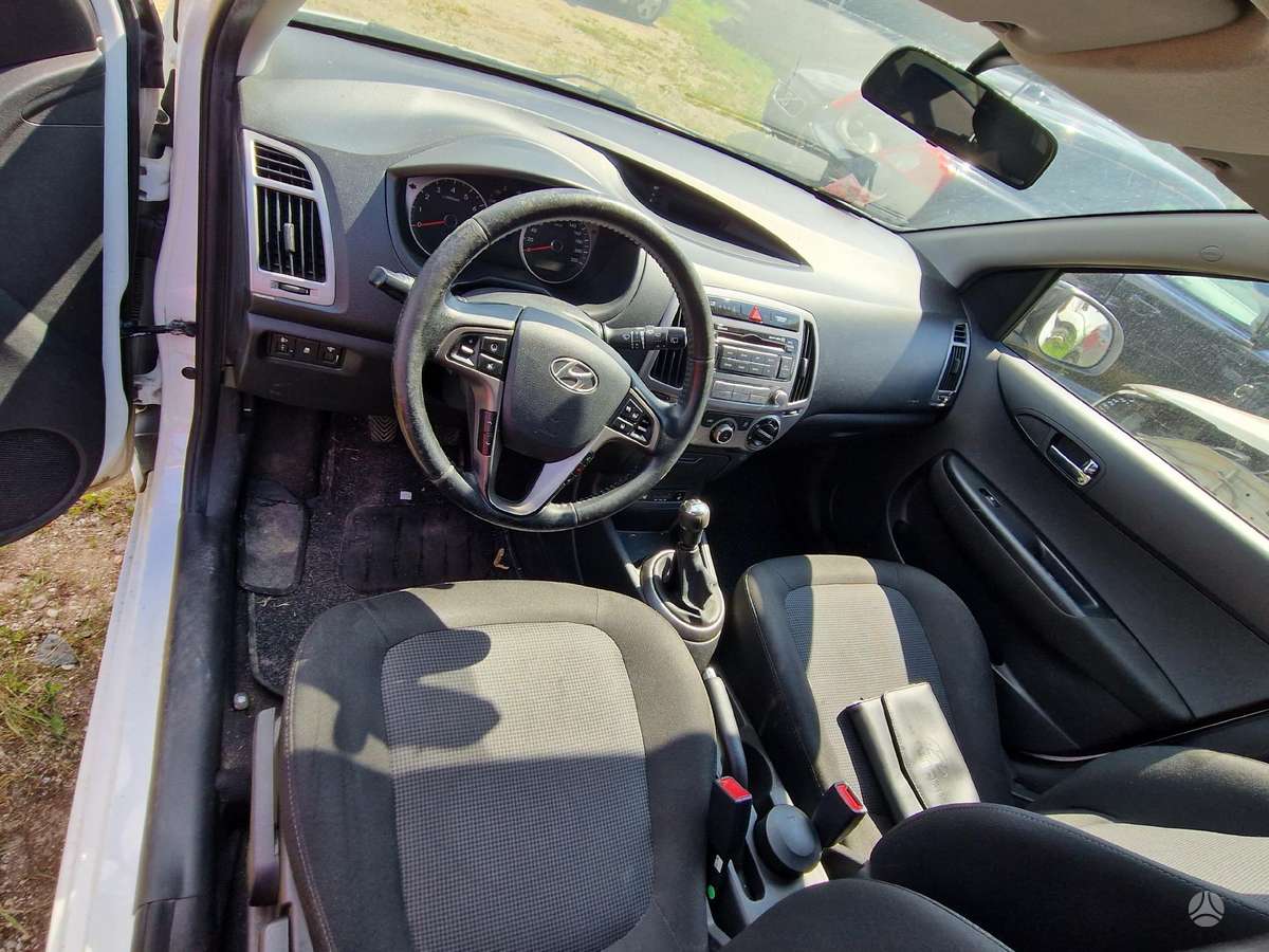 Hyundai i20 for parts