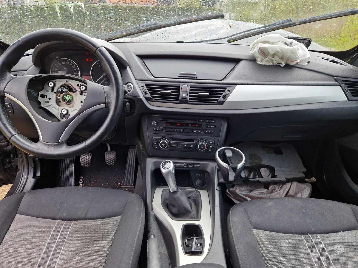 BMW X1 Dalimis
