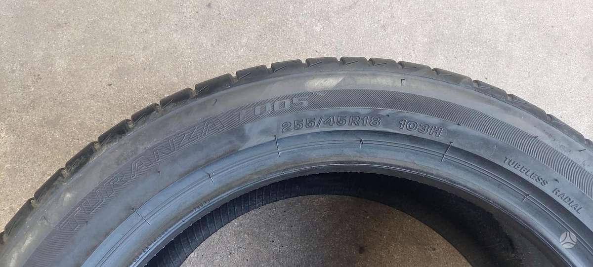 Bridgestone, vasarinės 255/45 R18