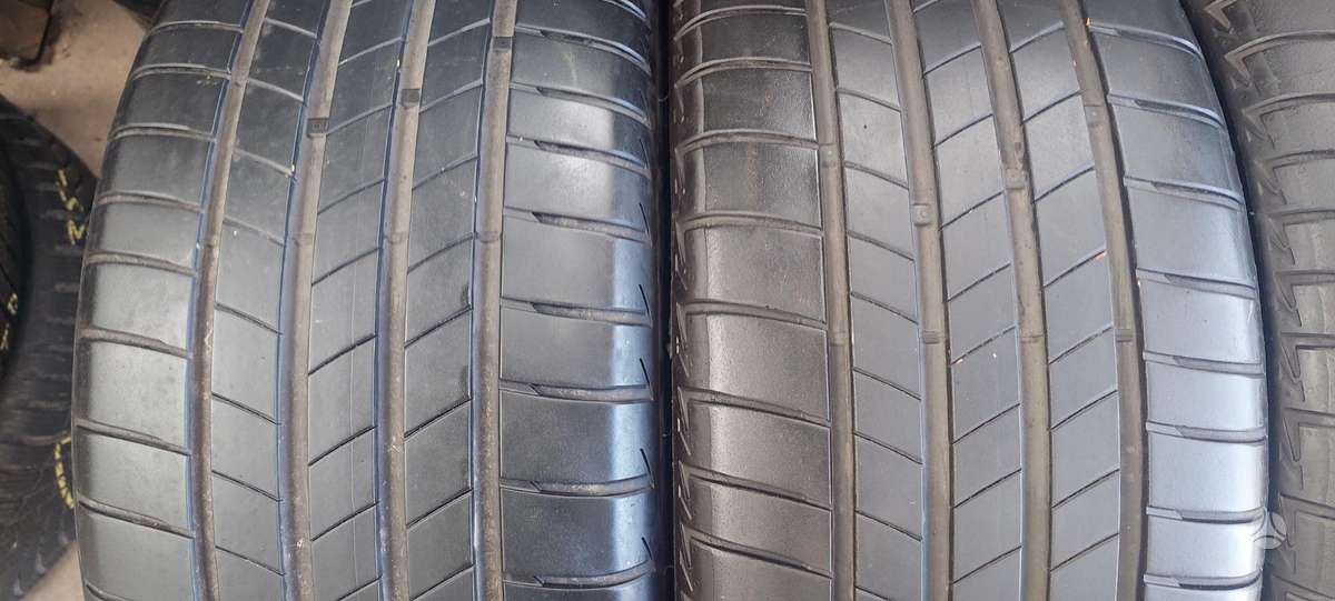 Bridgestone, vasaras 255/45 R18