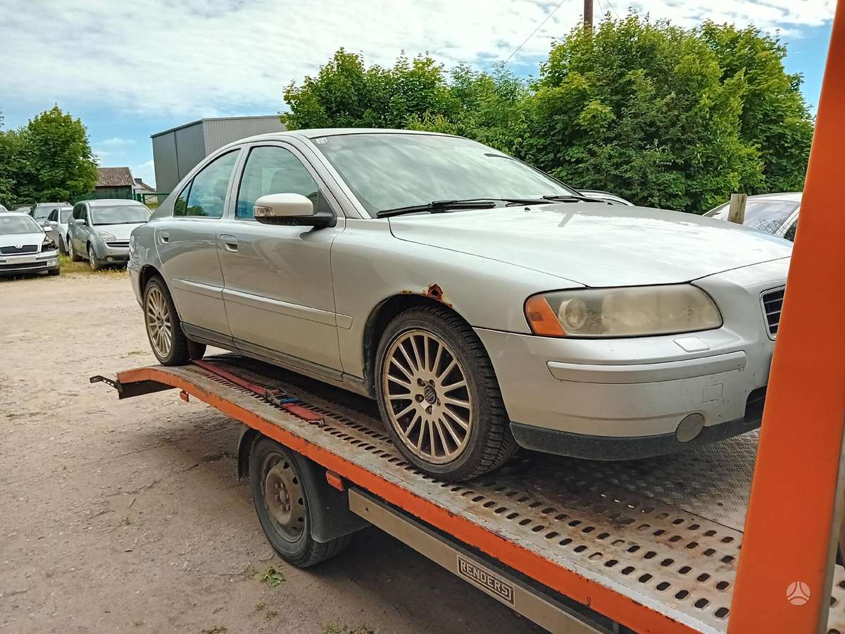 Volvo S60 по частям