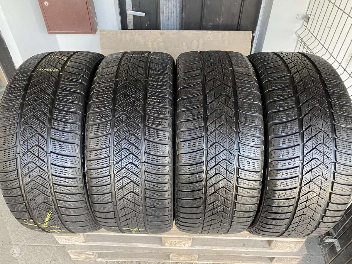 Pirelli Sottozero3, winter 235/35 R20