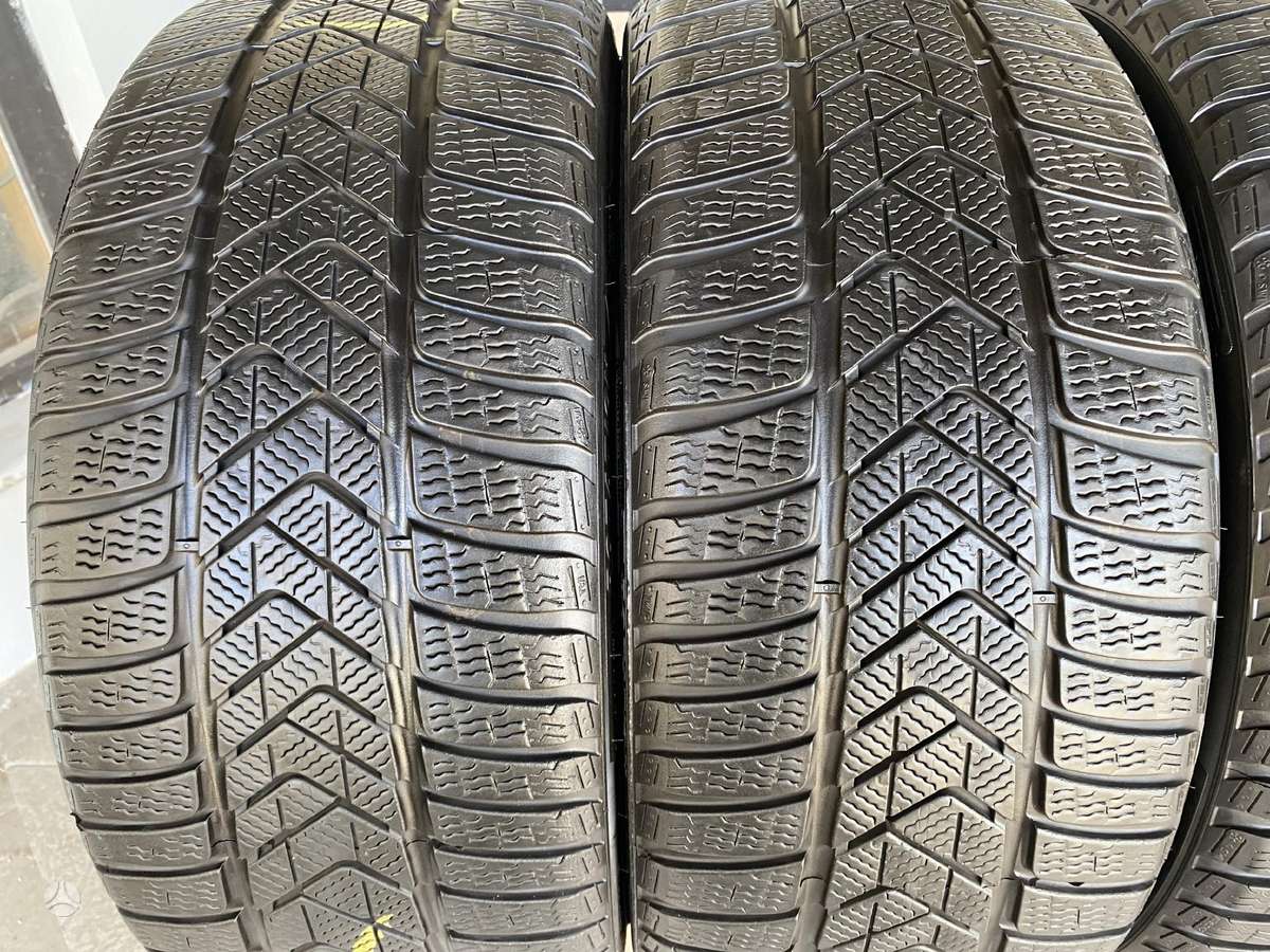Pirelli Sottozero3, winter 235/35 R20