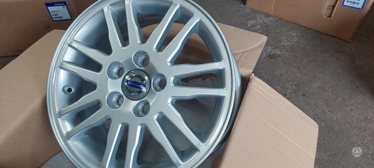 Volvo, lengvojo lydinio, R15