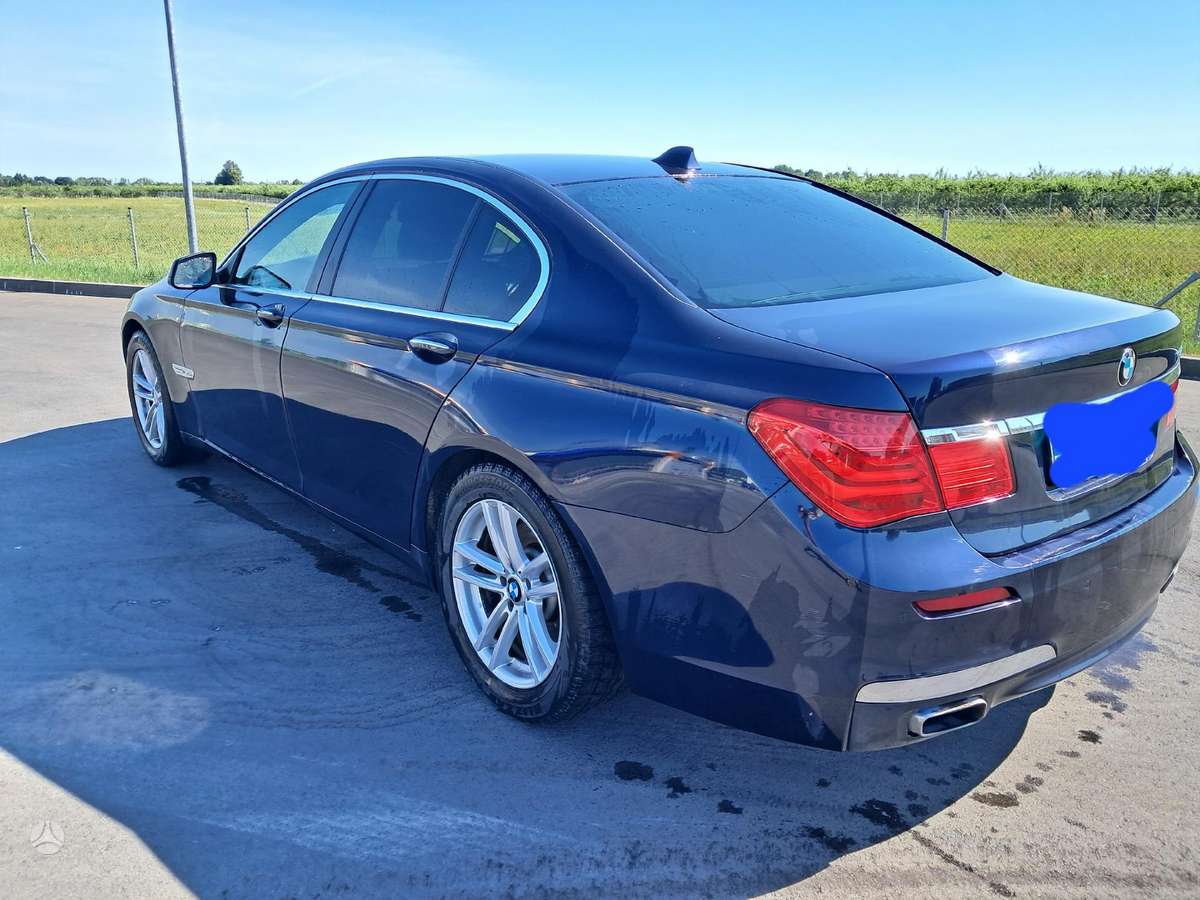 BMW 740, 3.0 l., Седан