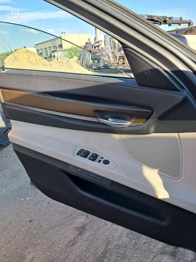 BMW 740, 3.0 l., Седан